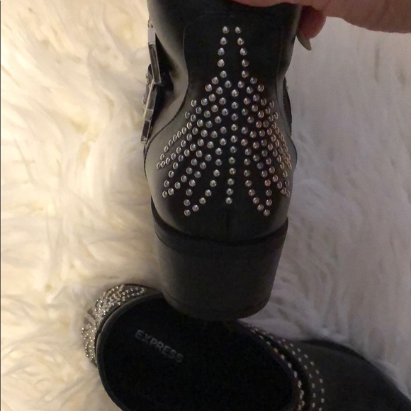 Booties - Picture 3 of 4